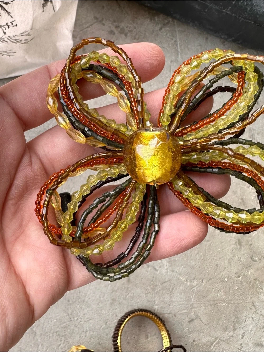 Set of 4 Pier 1 Beaded Flower Napkin Rings - Amber & Gold Tones
